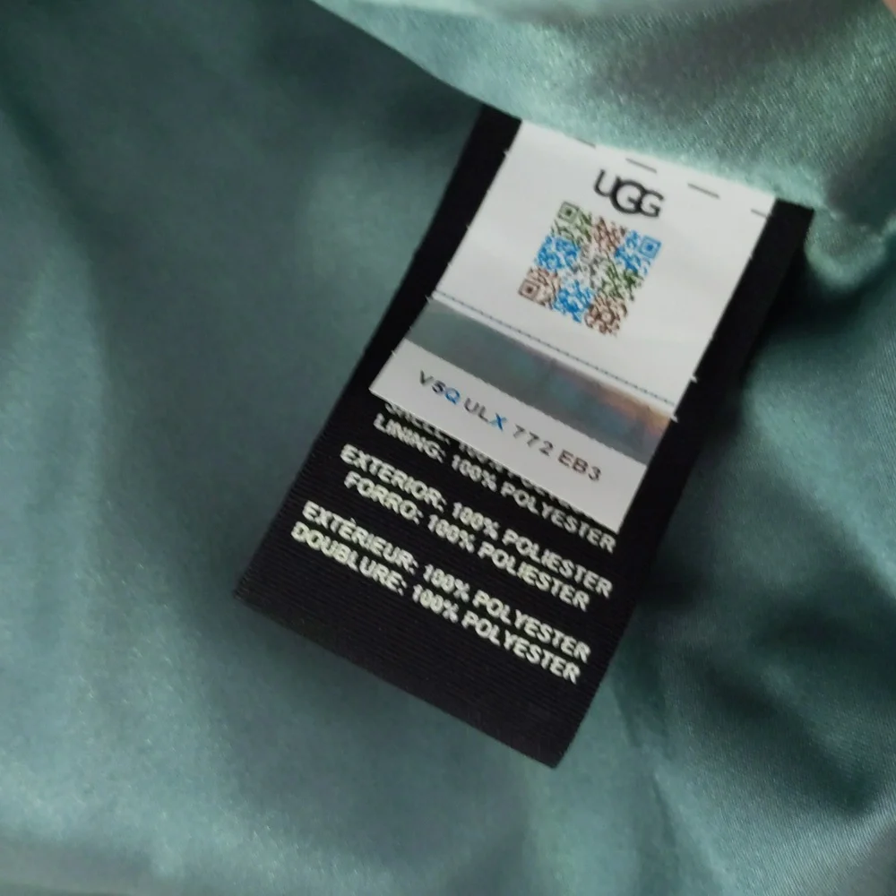 UGG Tammie Faux Fur vest - Picture 16 of 17